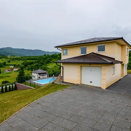 Villa Green Hills *