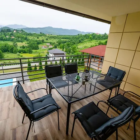 Green Hills Villa *
